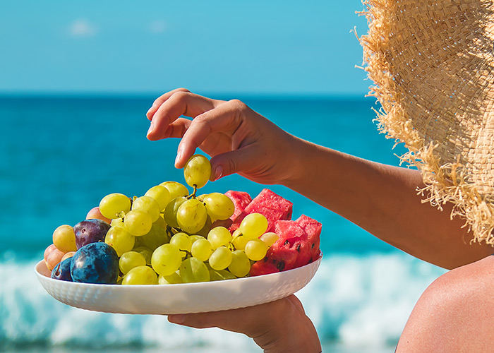 Cuidado com alimentos consumidos na praia