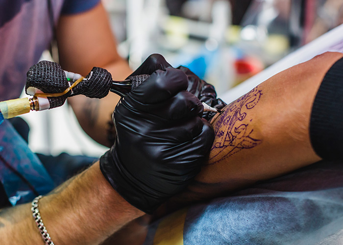 Piercings e tatuagens