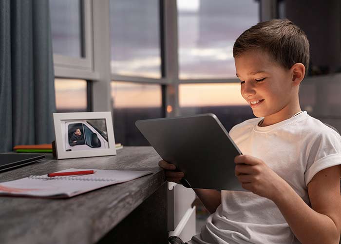 Uso de telas e a saúde das crianças