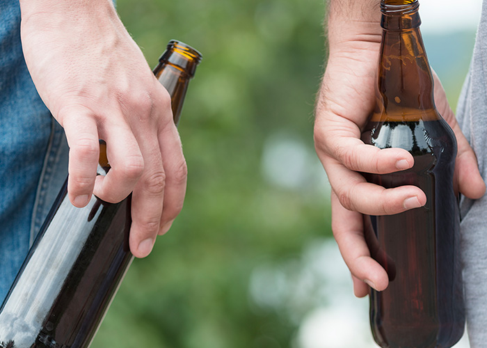 Lesão hepática alcoólica crônica