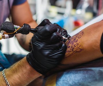 Piercings e tatuagens